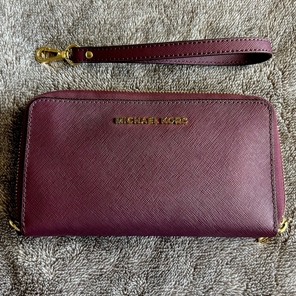 Michael Kors Wristlet Wallet Burgundy